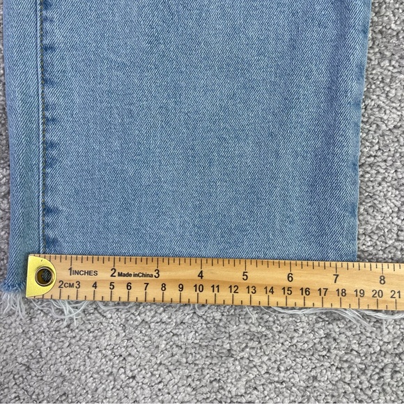 BCBGeneration Skater Straight Jeans 7/28 Light Wash Raw Hem Denim - Picture 11 of 12